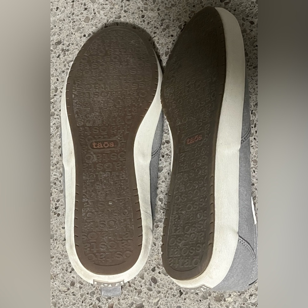 Taos Dandy Slip On Sneakers Grey Wash Canvas Shoes size 11 EUC - Picture 8 of 9